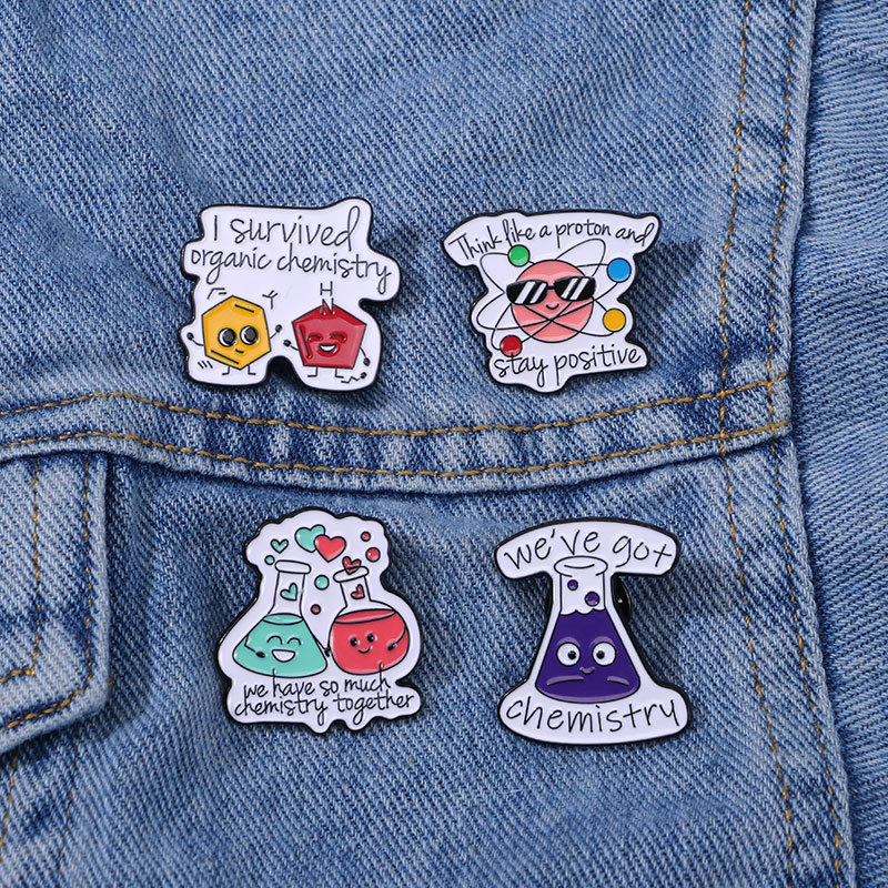 Broche scientifique créative,  - Medical Lab Microscope avis et prix